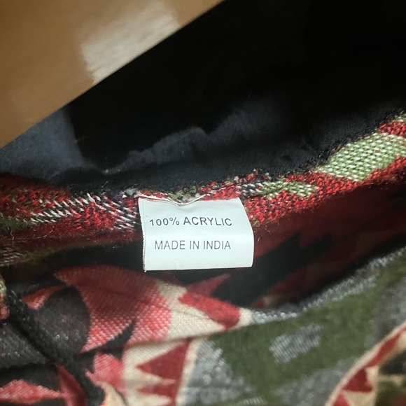 Geometric Patterned Poncho - Picture 4 of 4